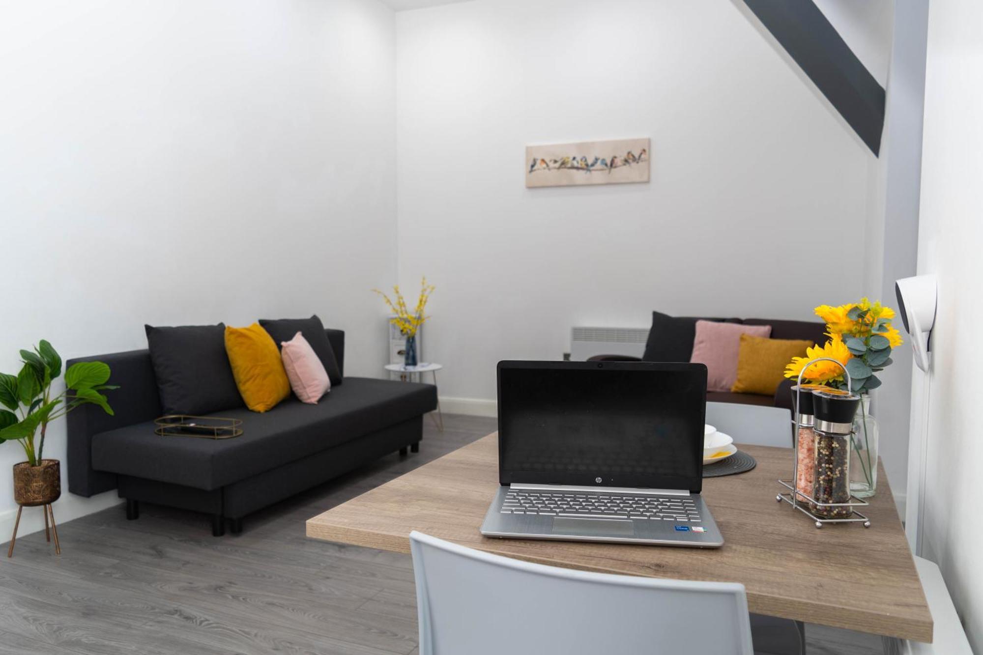 Sky Apartments Bradford  Bilik gambar