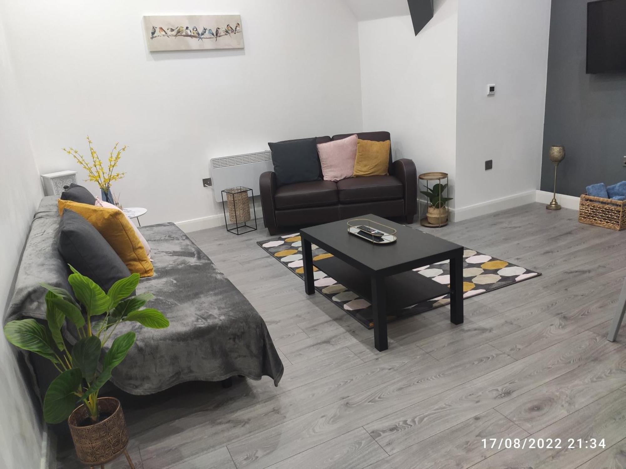 Sky Apartments Bradford  Bilik gambar
