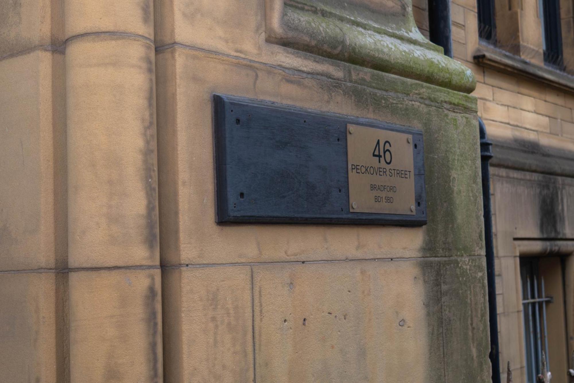 Sky Apartments Bradford  Bilik gambar